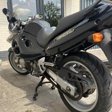 suzuki Suzuki GSX 750 F motorfiets | 1999 | 59.336 KM | zwart