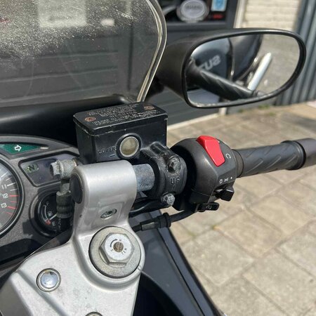 suzuki Suzuki GSX 750 F motorfiets | 1999 | 59.336 KM | zwart