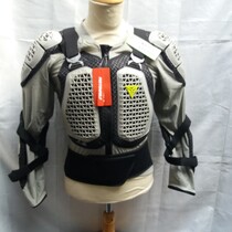 bodyprotecktor voor Aduld merk wolf maat L