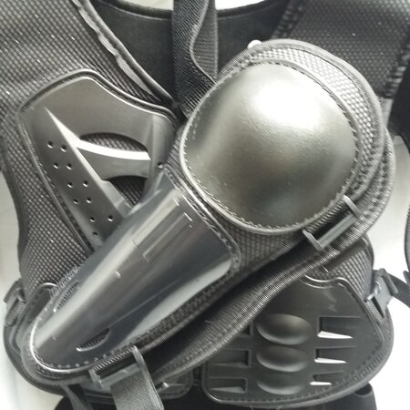 ali body protecktor Kids maat S