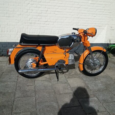 Kreidler Oranje Kreidler RS Buffel 1968 met motor kenteken