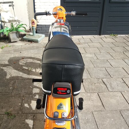 Kreidler Oranje Kreidler RS Buffel 1968 met motor kenteken