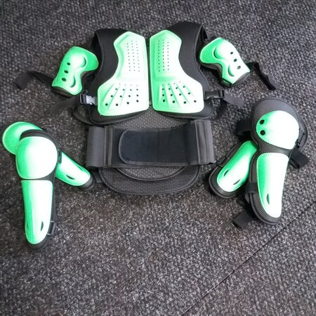 ali body protecktor Kids maat S/m