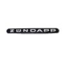 P-18465 Embleem woord [Zundapp] langwerpig alu/zwart 517