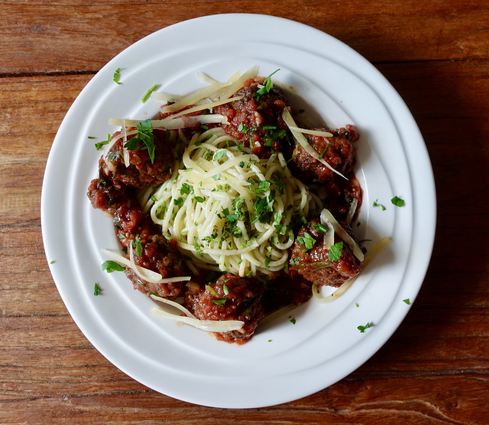 Spaghetti met keftedakia