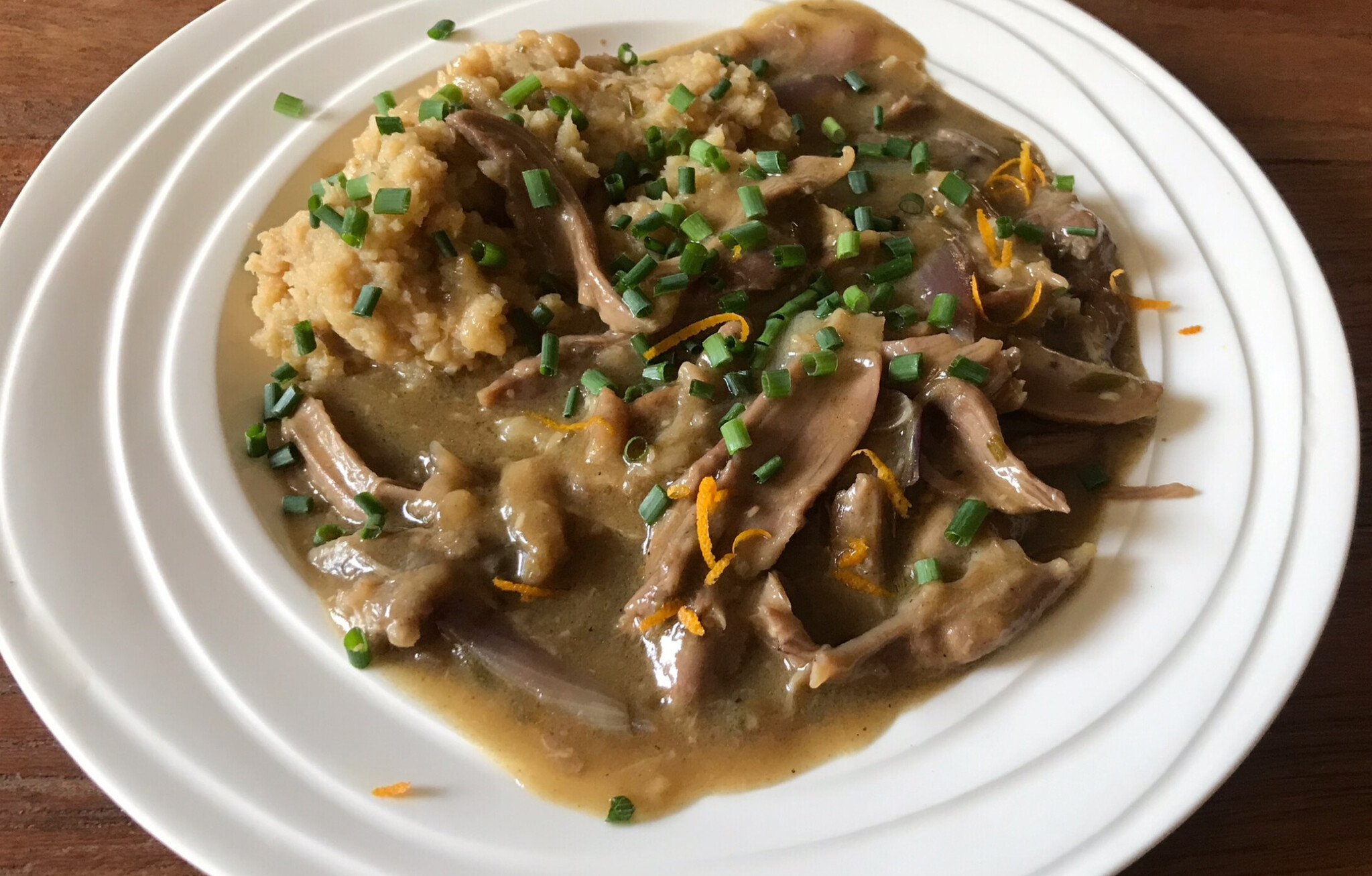 Lamsschenkel met sinaasappel en rozemarijn