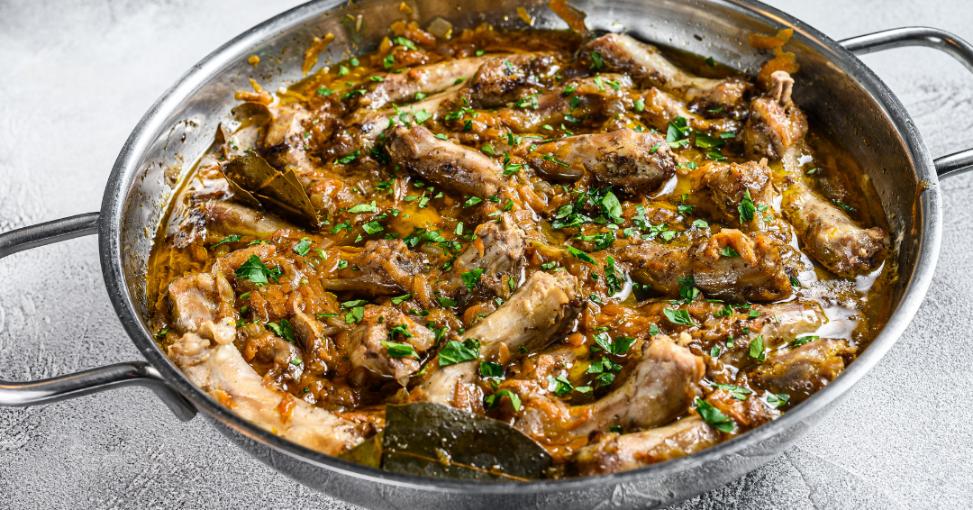 Indiase curry van kippennekken