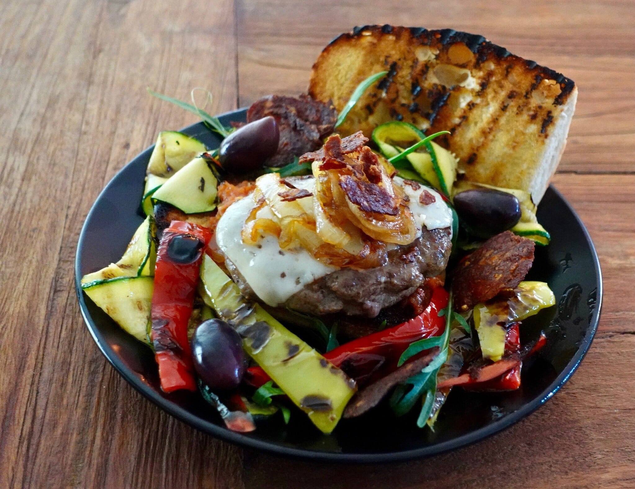 Lamsburger met Spaanse twist