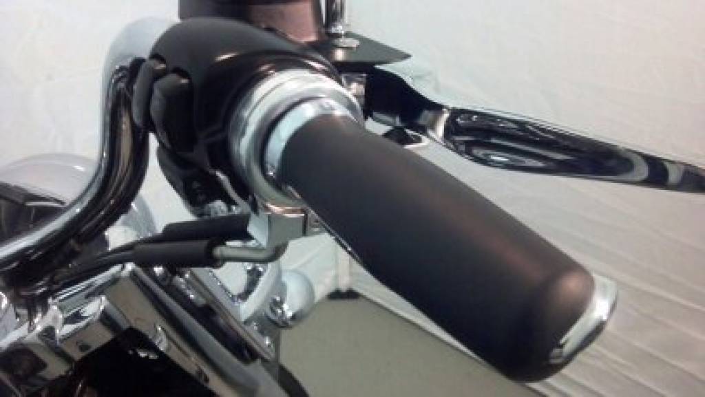 cruise control ( excludes fly by wire) Taco Motos Amsterdam