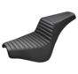 asiento Step-Up Tuck And Roll Se adapta a:> Softail 18-22