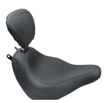 Mustang Brede Tripper™ Solo Seat met rugleuning Geschikt voor:> Softail 18-22