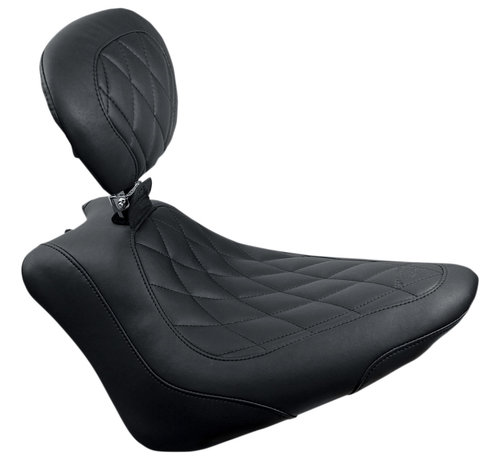 Mustang Brede Tripper™ Solo Seat met Diamond Stitch en rugleuning- Geschikt voor: > 11-13 Softail FXS Blackline; 11-17 FLS/S Softail Slim