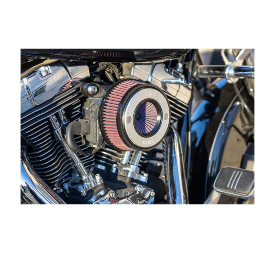 Air stinger stealth open luchtfilter kit luchtfilter montage Past op: > 16-17 Softail; 2017 FXDLS; 08-16 Touring Trike