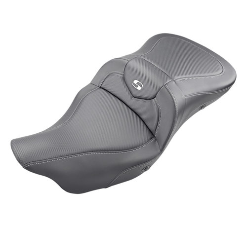 Saddlemen Roadsofa™ Trike Seat CFcon o sin respaldo del conductor Se adapta a:> 2009-2022 Tri Glide Ultra