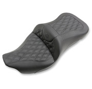 Saddlemen Extended Reach Road Sofa, gittergenähter Sitz mit oder ohne Fahrerrückenlehne. Passend für:> 2008–2024 Touring