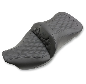 Saddlemen Extended Reach Road Sofa Lattice Stitched Seat mit oder ohne Fahrerrückenlehne Passend für:> 2008‐2024 Touring