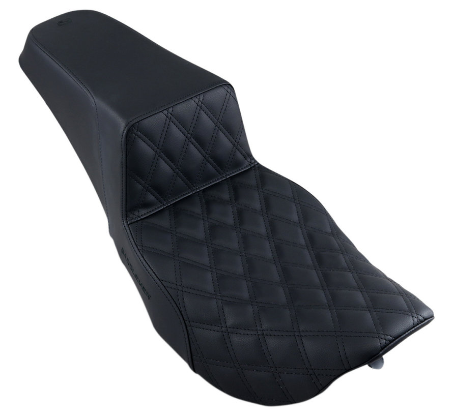 Step Up Front Lattice Stitched Seat Fits: > 99‐07 Touring