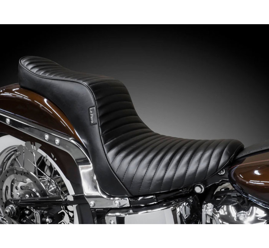 Cherokee 2-Up Seat plissé Convient à :> Softail 18‐22