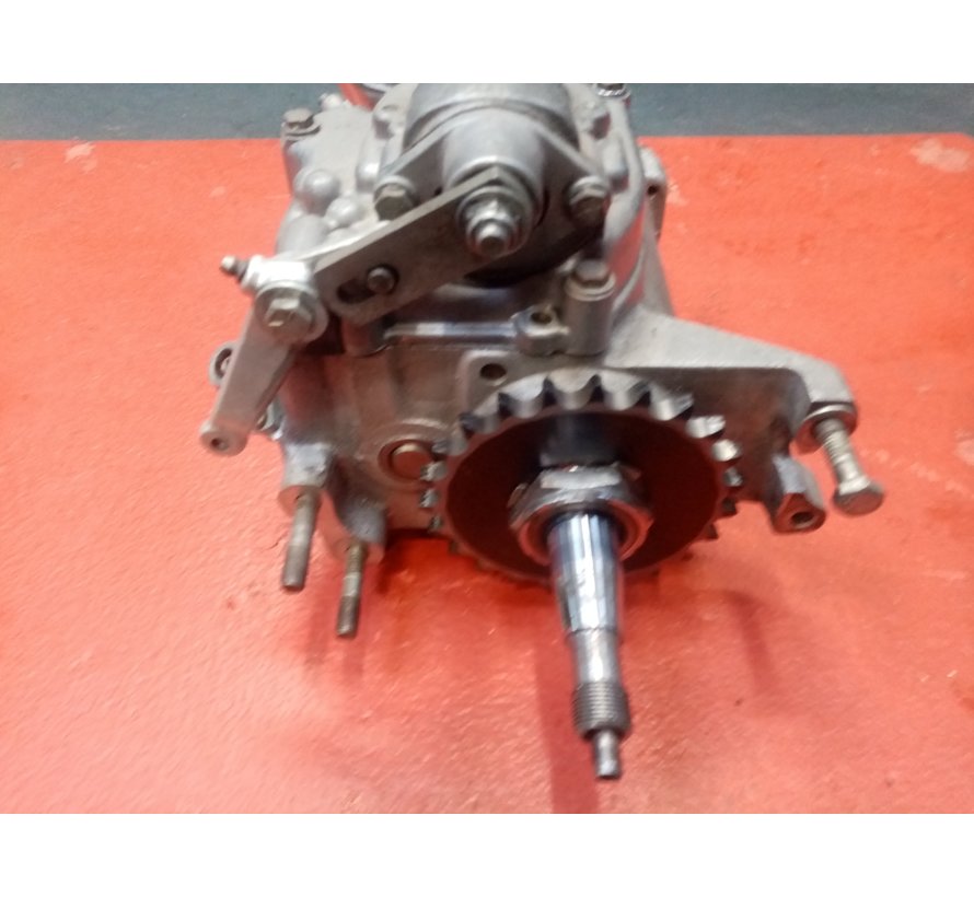 4-speed transmission kickstart with hydraulic clutch 34707-82