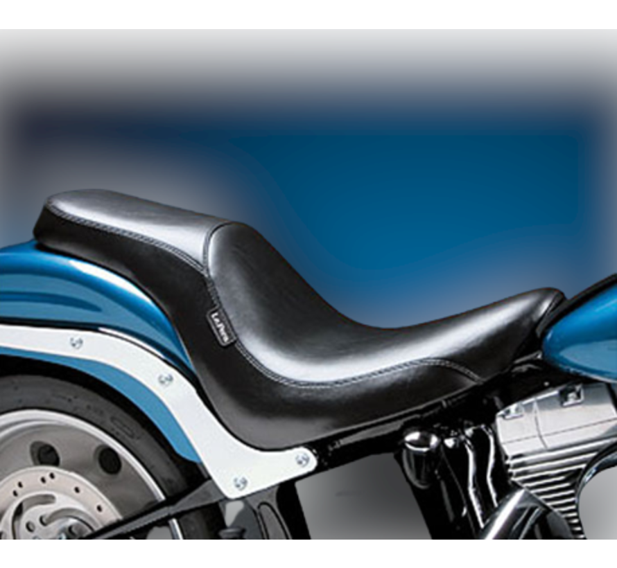 Silhouette 2-persoons zadel Gel Past op: > 06-17 Softail met 200 mm achterband