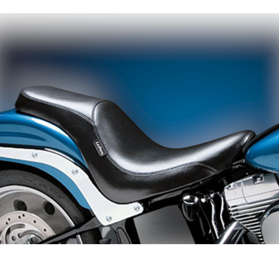 Silhouette 2-up seat Gel Fits: > 06-17 Softail with 200mm rear tire