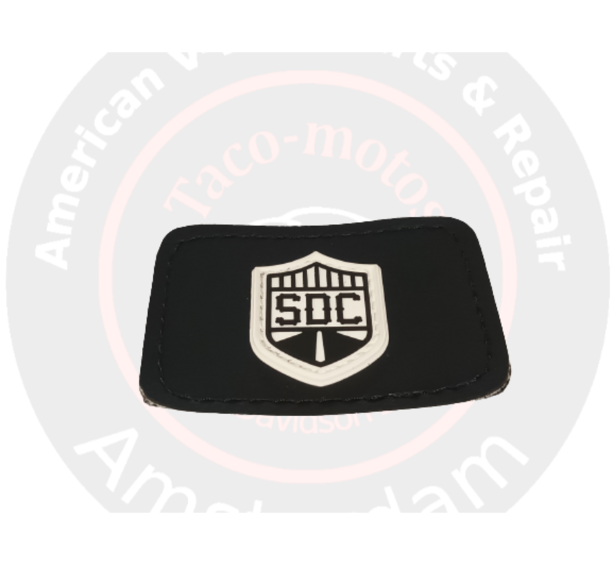 TPR-Logo-Klettverschluss an der Rückenlehne