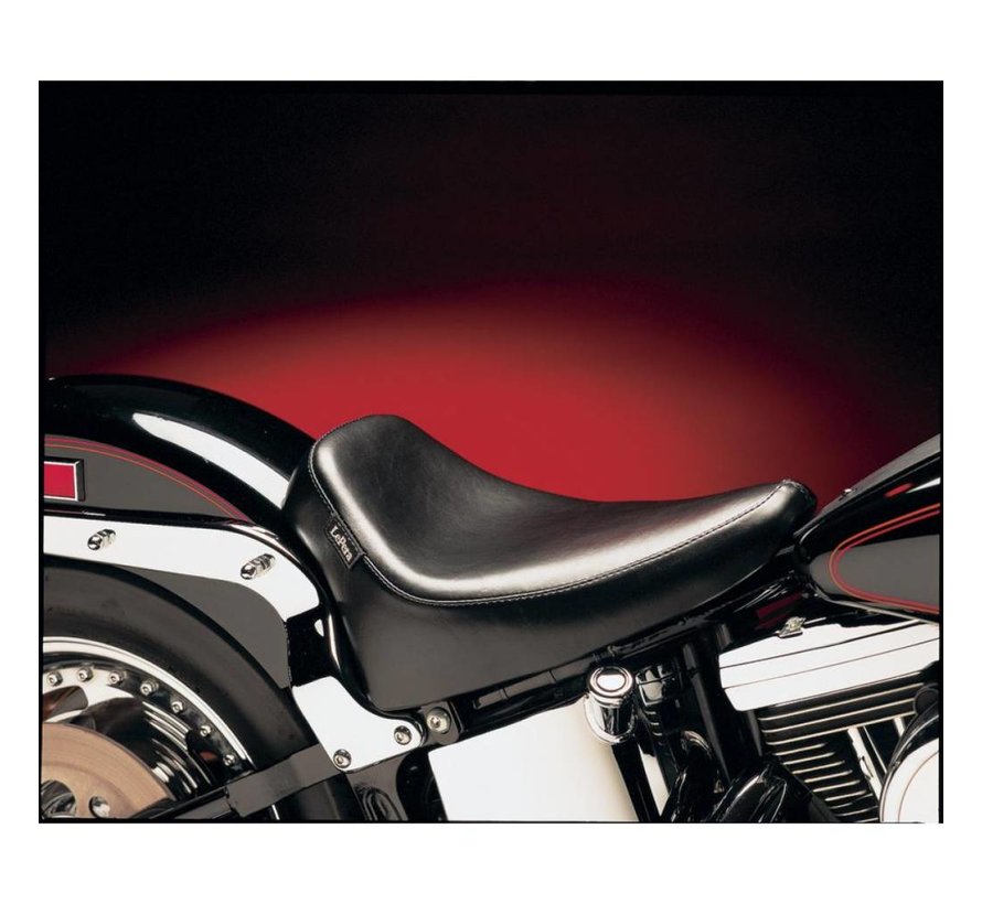 seat solo Silhouette DeLuxe Smooth Fits: > 84-99 Softail
