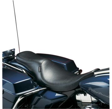 Le Pera Seat Silhouette 2-up Smooth Fits: > 97-01 FLHR Road King