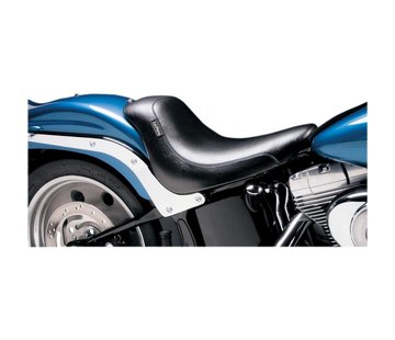 Le Pera seat solo Silhouette Smooth Fits: > 06-17 Softail with 200 rear tire