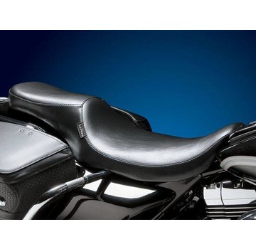 Le Pera seat Silhouette 2-up Smooth Fits: > 02-07 FLHR Road King