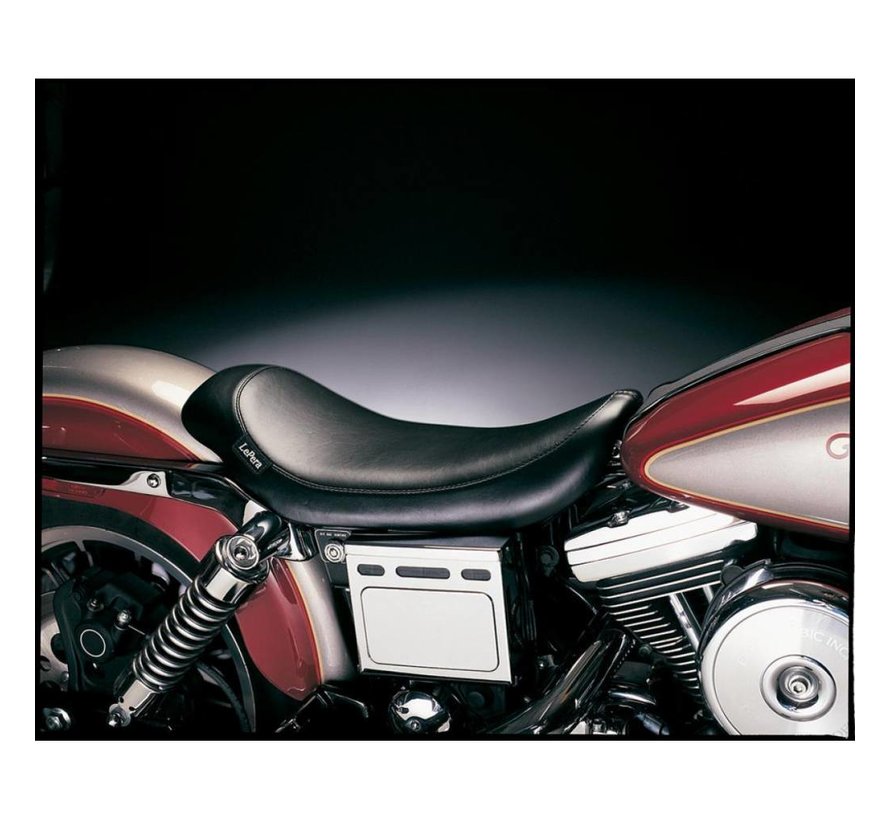 seat solo Silhouette Smooth Fits: > 96-03 Dyna