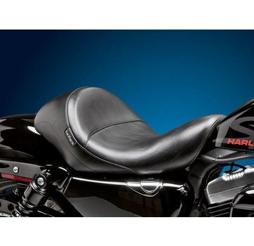 Le Pera seat solo Aviator Smooth 04-06 and 10-22 Sportster XL with 4.5 Gallon Gas Tank for