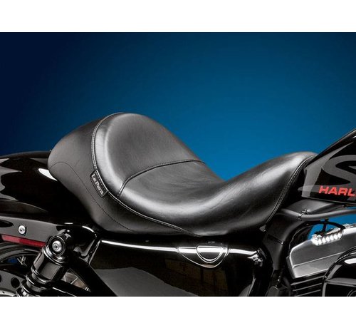 Le Pera seat solo Aviator Smooth 04-06 and 10-22 Sportster XL with 4 5 Gallon Gas Tank for