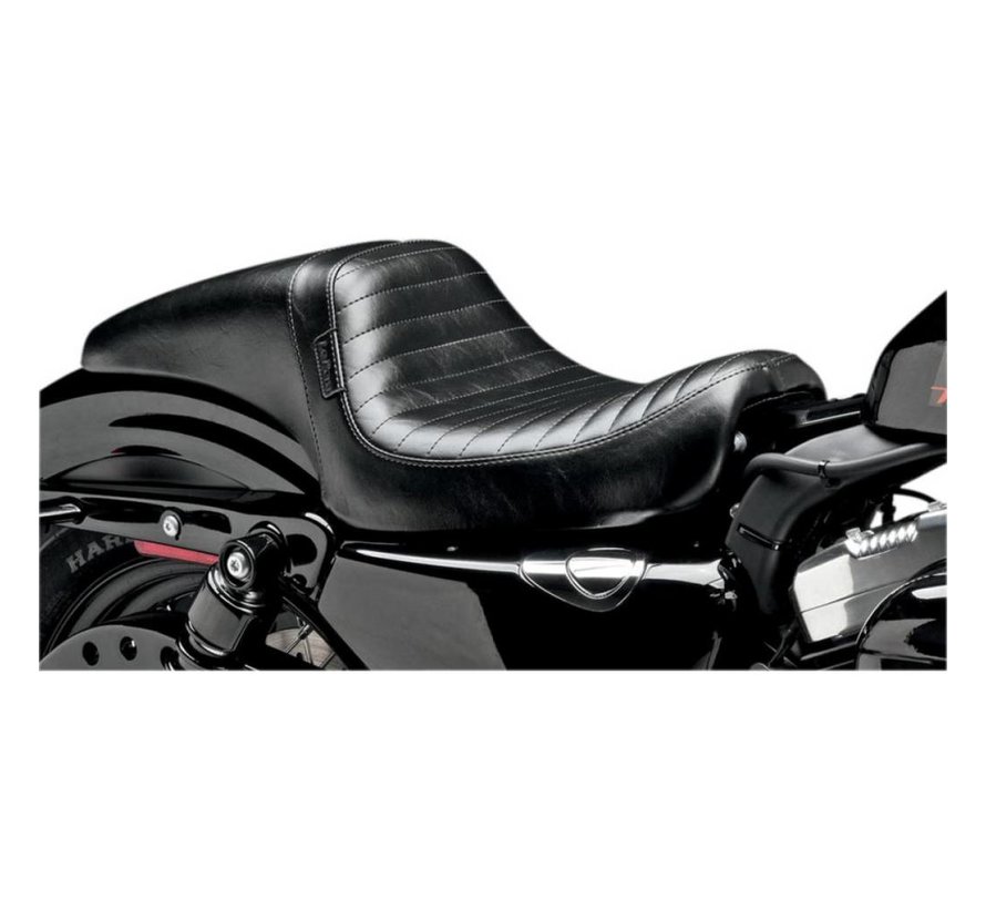 seat Daytona Full Length Pleated 04-06 and 2010-2022 Sportster XL with 3 3 Gallon Gas Tank for