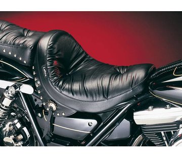 Le Pera Monterey solo seat. Regal Plush with skirt Fits: > 82-94 FXR; 99-00 FXR