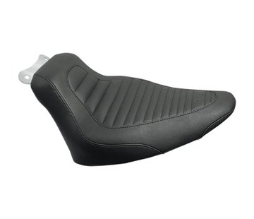 Mustang seat solo Tripper™ Tuck and Roll Softail 2007-2015 standard rear tire