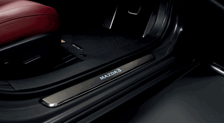 Mazda 3 BP Einstiegsblenden beleuchtet ab 11.2018 aus Edelstahl - Autohaus  Prange Online Shop