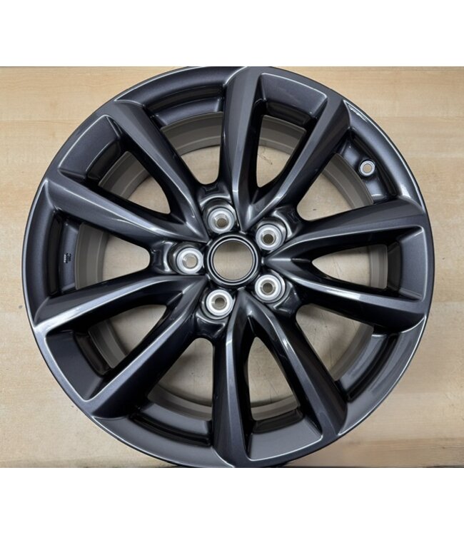 Mazda 3 BP Leichtmetallfelge 18" grau Design 168 A mit Lackabplatzer