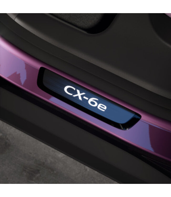 Mazda CX-6e Einstiegsblenden, beleuchtet