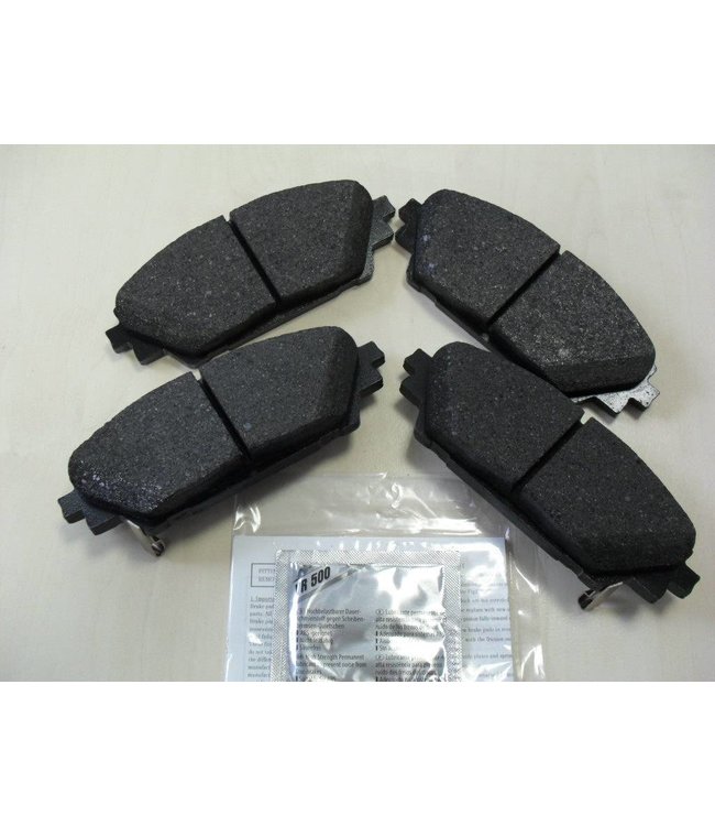 Mazda3 BM Bremsbeläge  vorne/hinten original