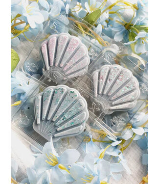 Clamshell Shell