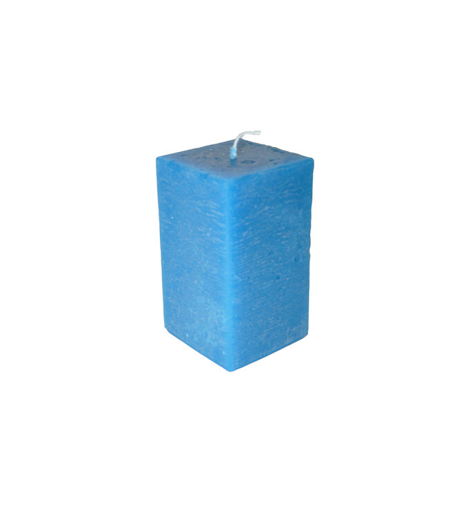 Handmade Felblauwe vierkante kaars met een rustique uitstraling