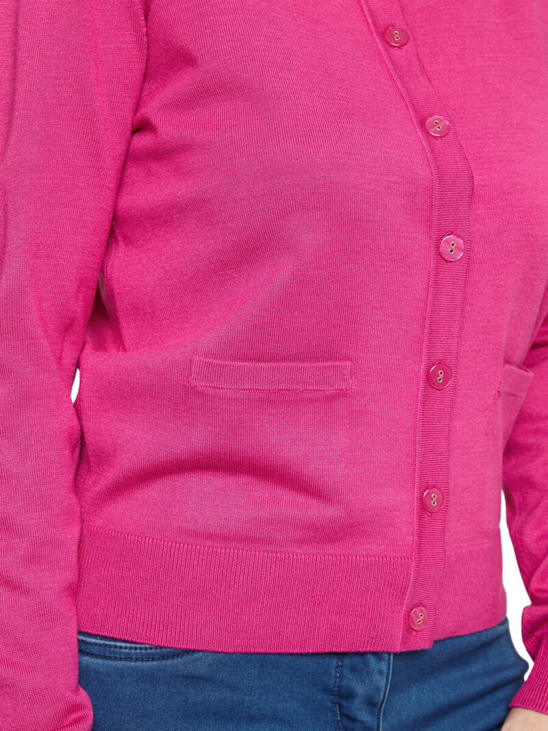 Brandtex. vest met knopen dames fuchsia