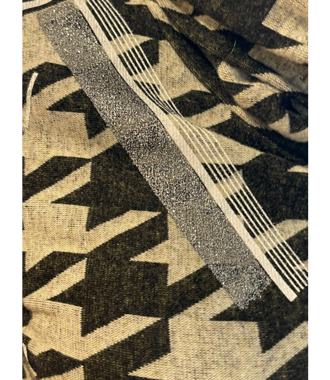 trui met col pied de poule geel