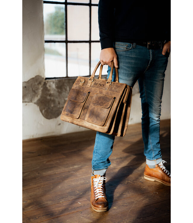 stoere en grote leren laptoptas / dokterstas 15.6 inch