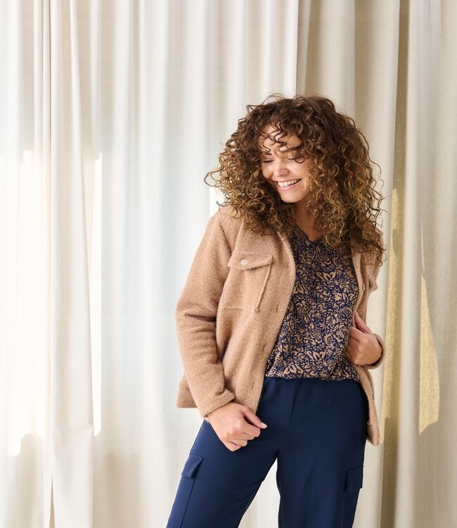 dames vest jasje met knopen camel "Lizzy"