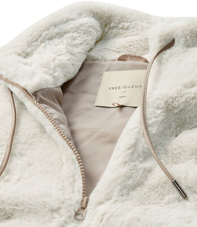 zachte dames bodywarmer / gilet " FONY " beige Freequent