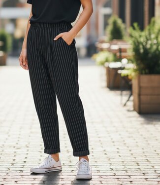 M.X.O. stretch broek krijtstreep zwart