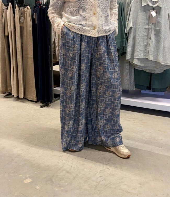 flared jeans broek met bloemetjes indigo M.X.O.