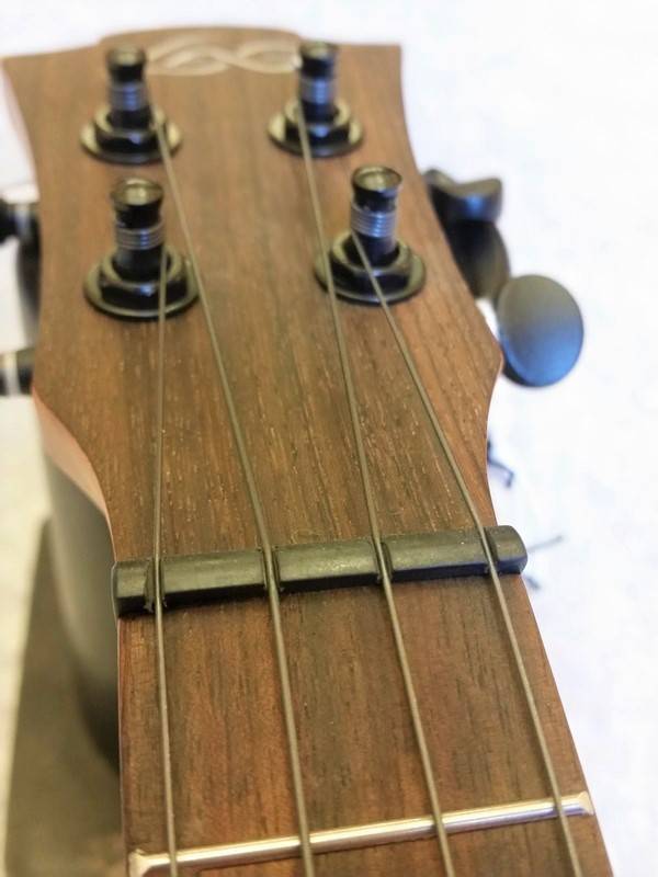 Lâg Guitars LAG TKU 10S Tiki Soprano Ukulele w/bag